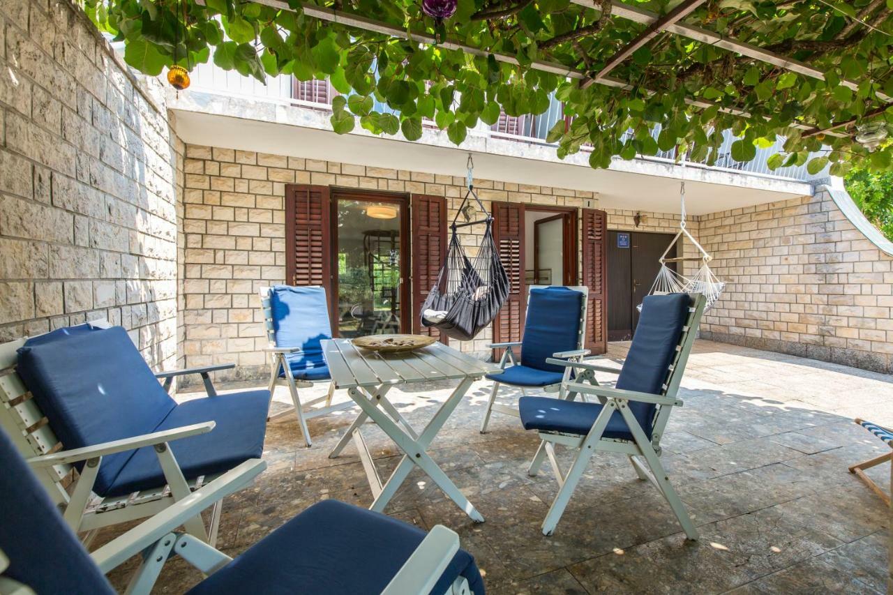 Casa Flora 3-Minutes' Walk From The Beach Novigrad  Exterior photo